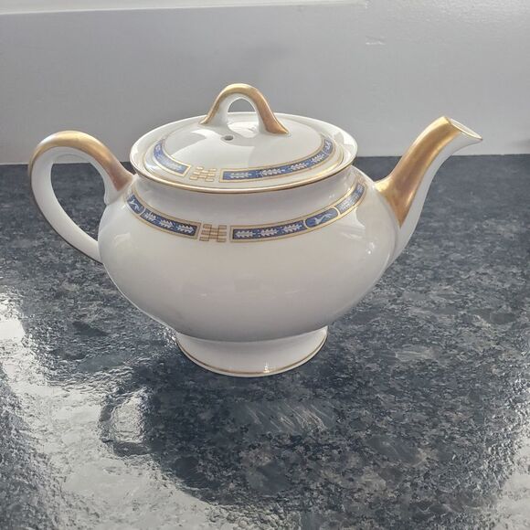 TEAPOT VINTAGE SYRACUSE BLUE MISTIC PATTERN - Picture 1 of 6